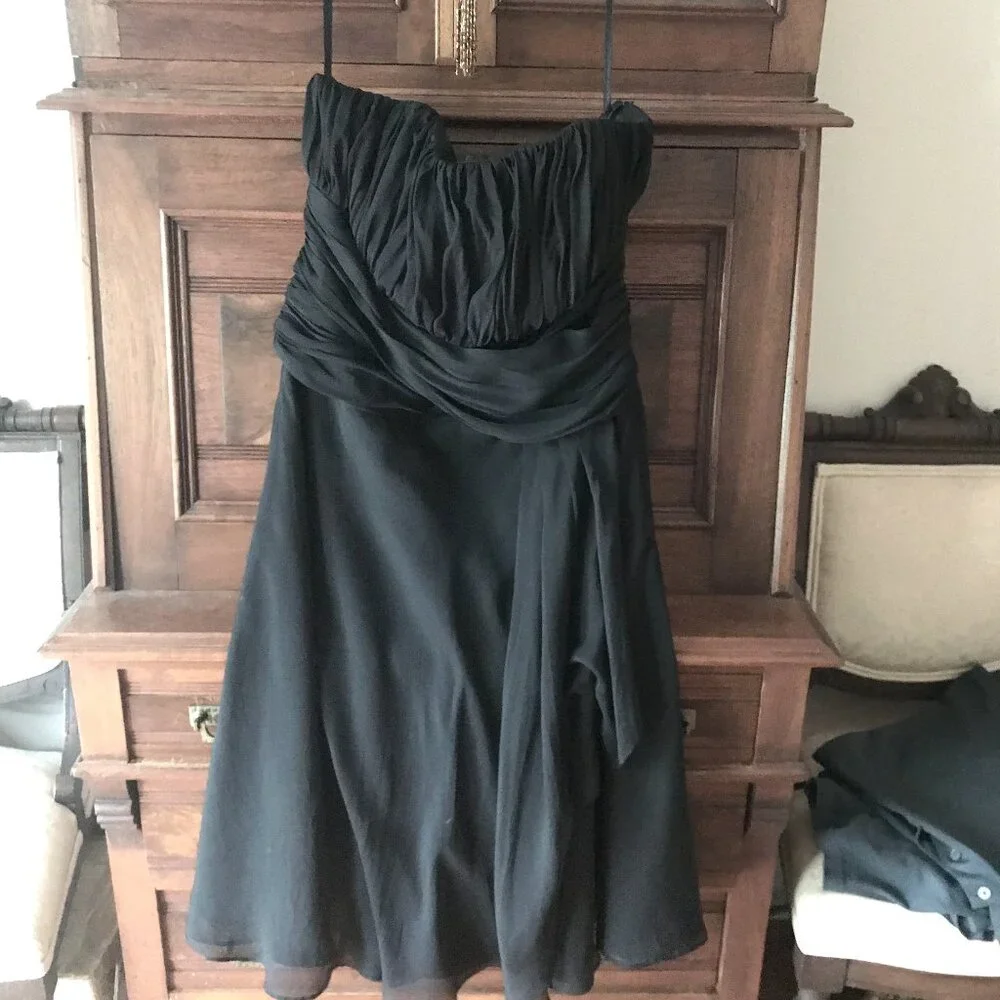 WHITE HOUSE BLACK MARKET: BLACK SILK STRAPLESS DRESS SIZE 12 - Picture 3 of 4